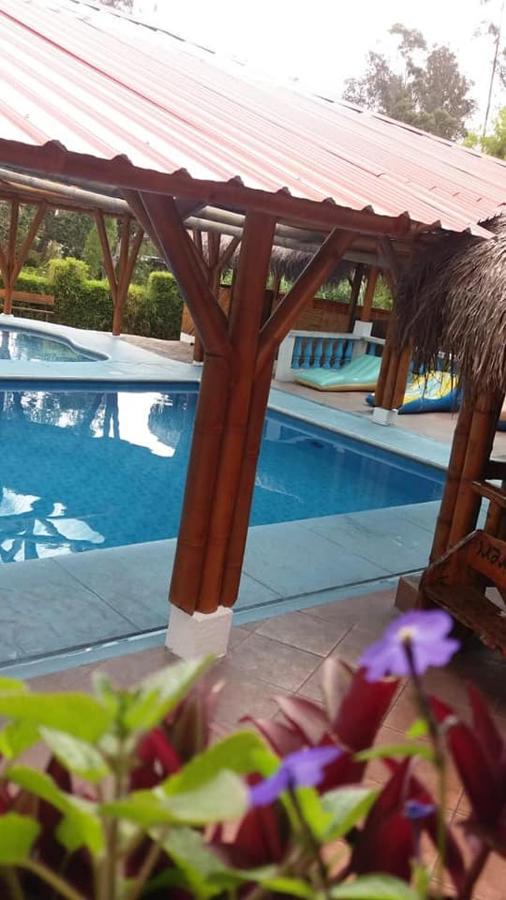 Hosteria La Chorrera Кито Екстериор снимка