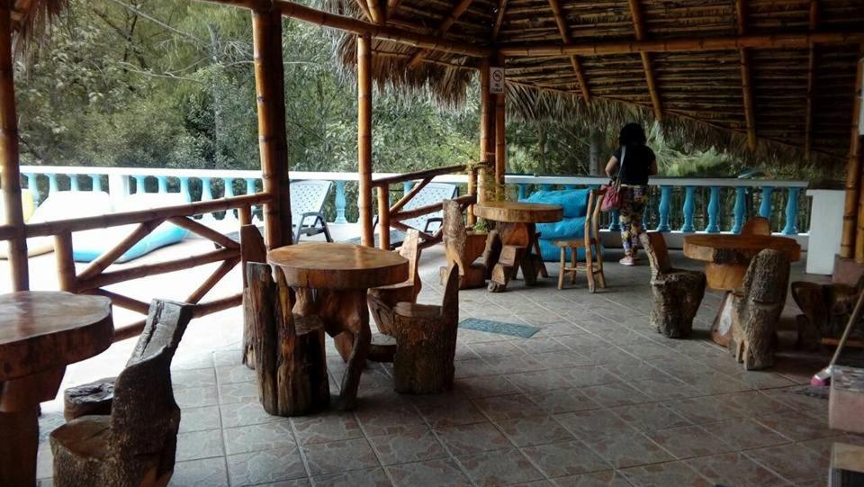 Hosteria La Chorrera Кито Екстериор снимка