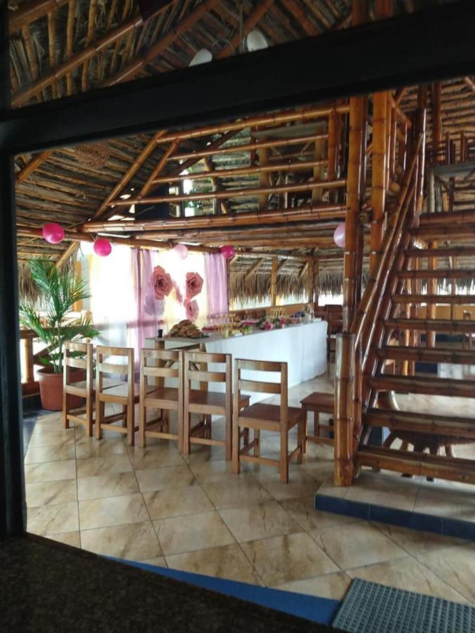 Hosteria La Chorrera Кито Екстериор снимка