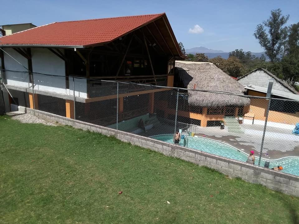 Hosteria La Chorrera Кито Екстериор снимка